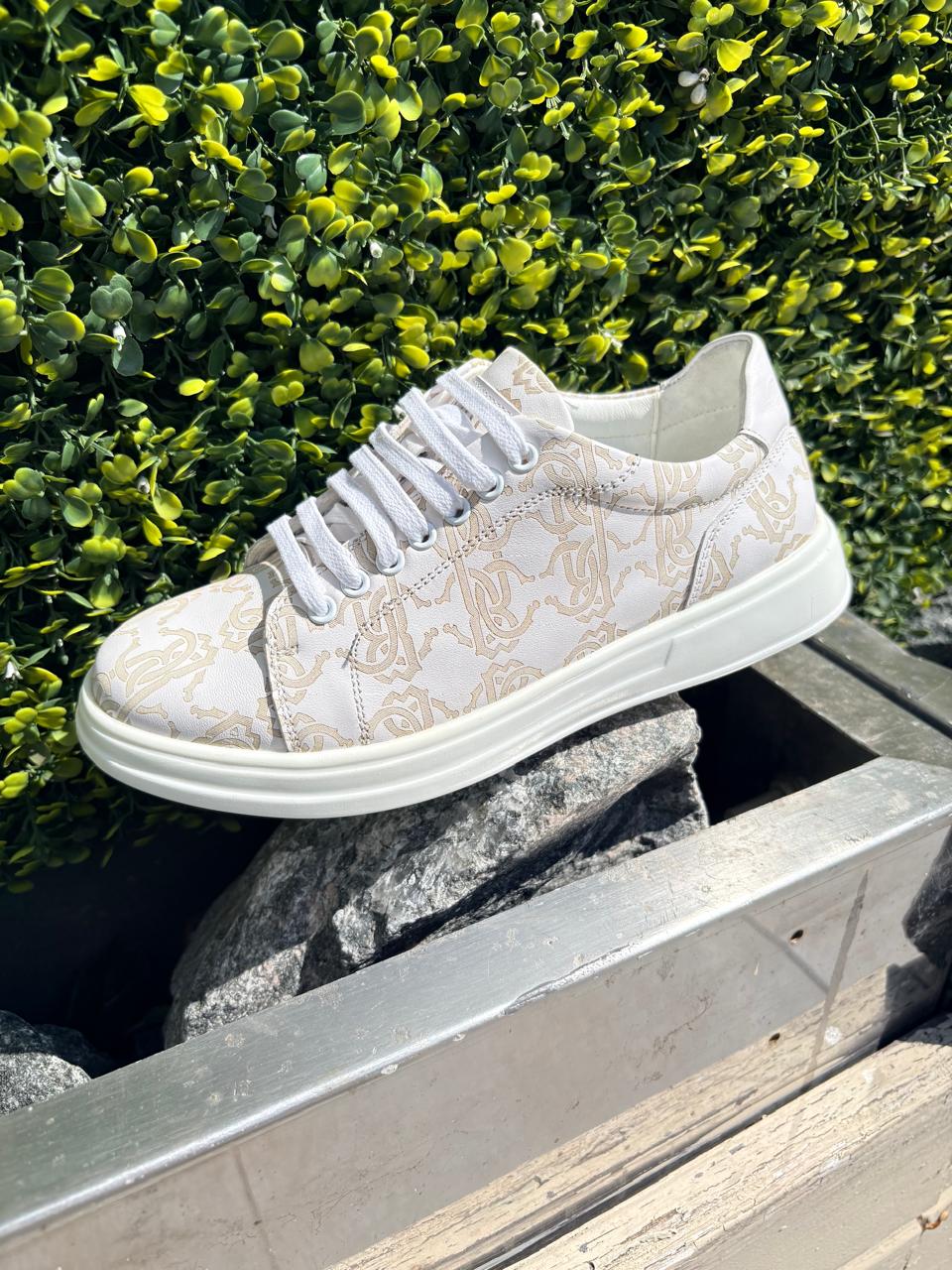 Opila Confidence White Sneaker