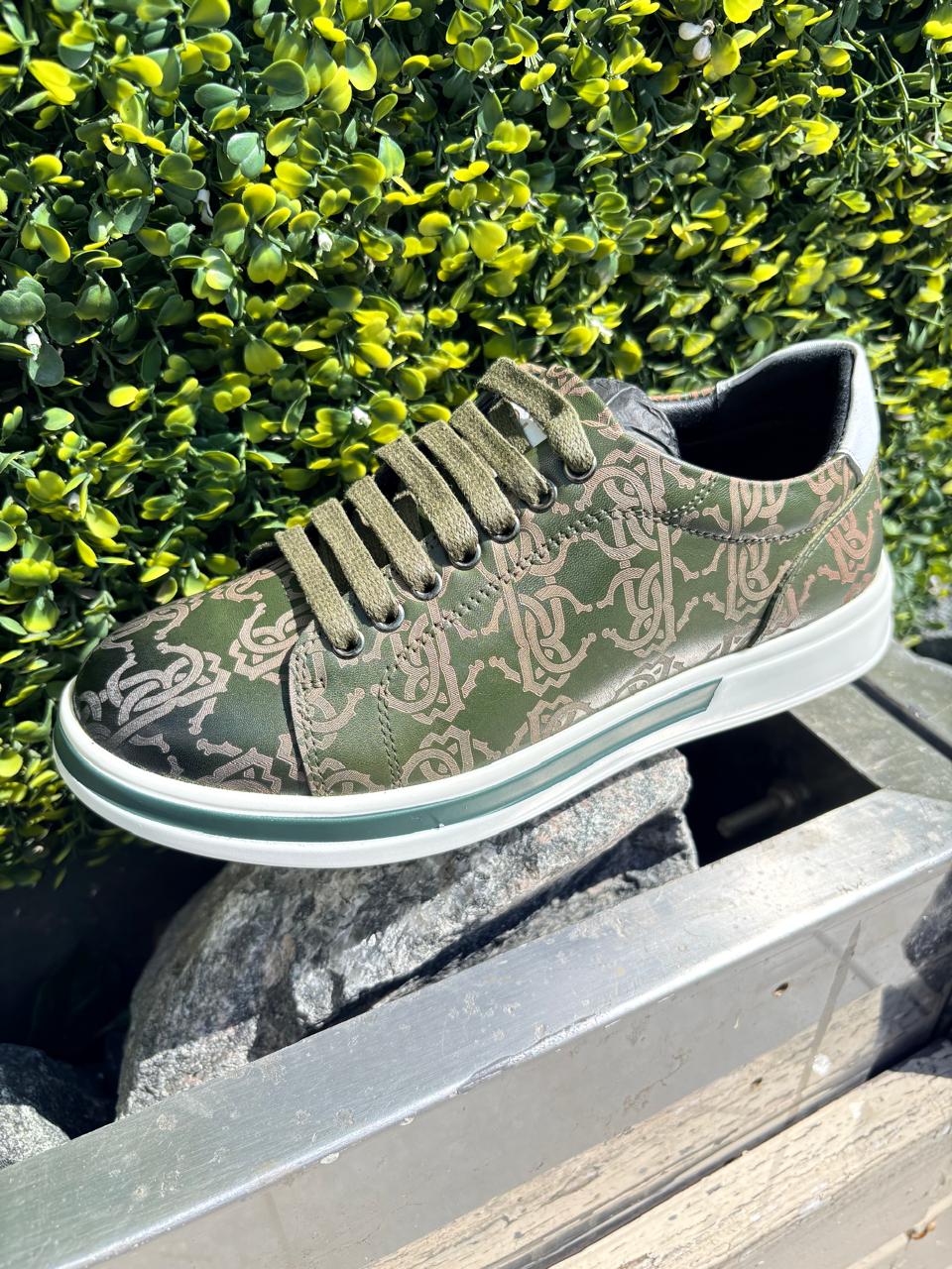 Opila Growth Culture Green Sneaker